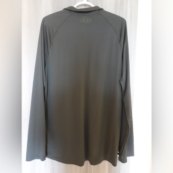 Under Armour dark green loose long sleeved shirt 1/2 zip (XL) - Picture 3 of 6